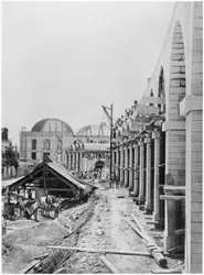 Az Auteuil viadukt híd építése az Auteuil állomás közelében, Párizs, C.1900